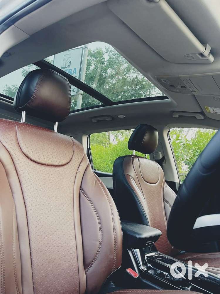 Mahindra Xuv700 2.2 Ax 5 Diesel At Str, 2022, Diesel