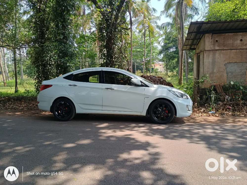 Hyundai Fluidic Verna 2011 Petrol 55000 Km Driven