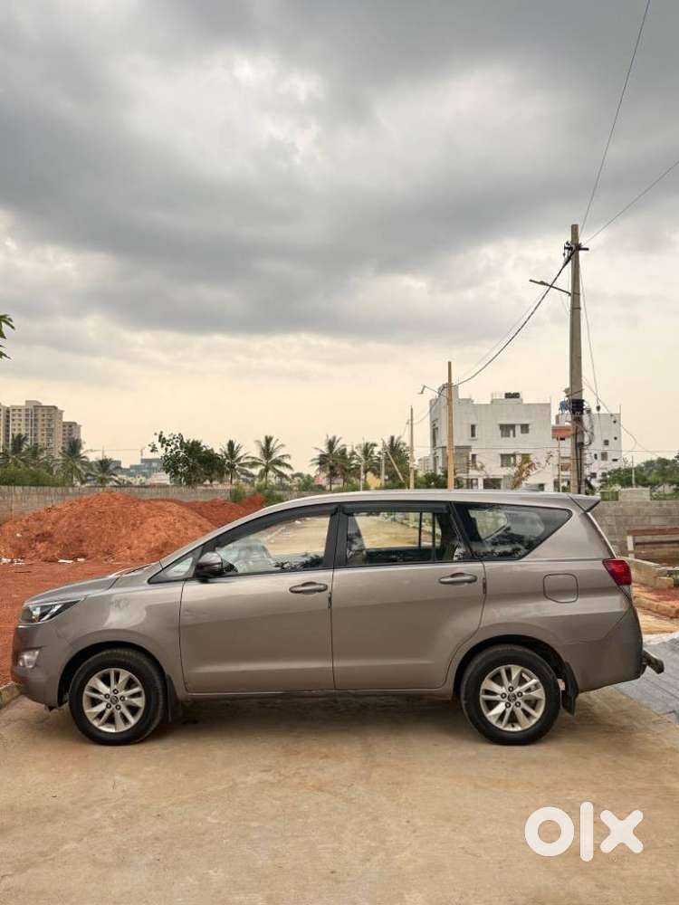 Toyota Innova Crysta 2.4 G Mt 7 Str, 2017, Diesel