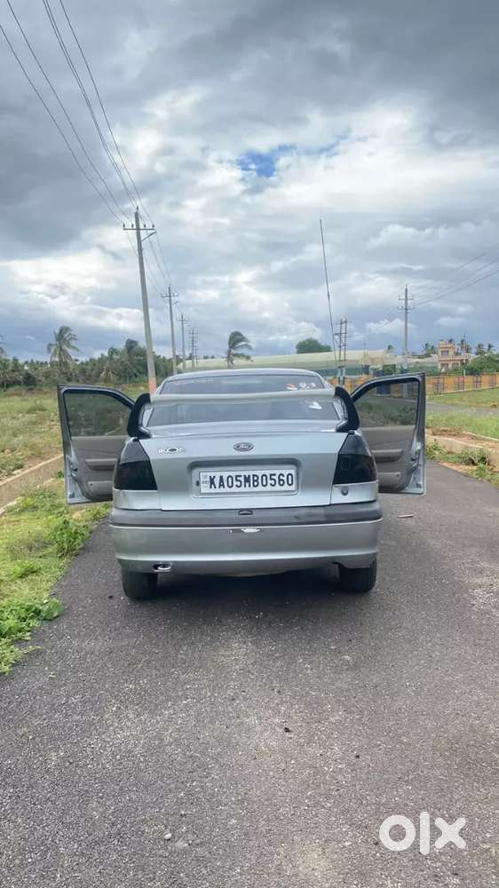 Ford Ikon 1.3 Clxi 2004 Variant