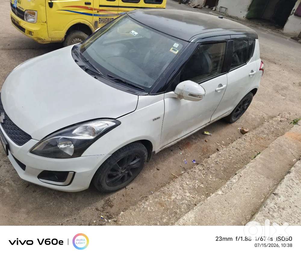 Maruti Suzuki Swift Ddis 2012