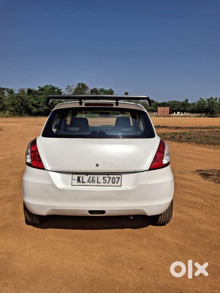 Maruti Suzuki Swift Vxi Optional, 2015, Petrol
