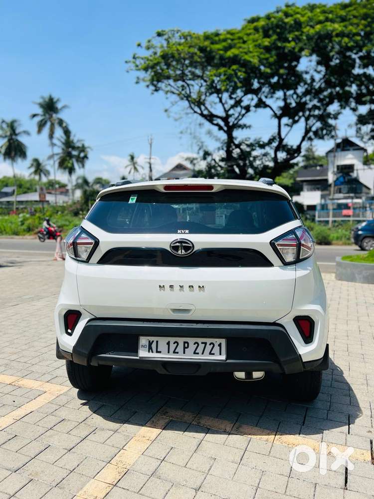 Tata Nexon 1.2 Revotron Xm (s), 2022, Petrol