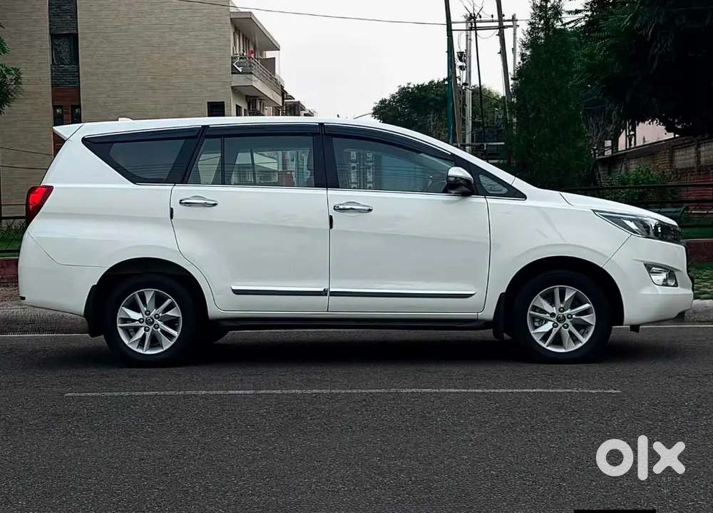 Toyota Innova Crysta 2016 Diesel Manual