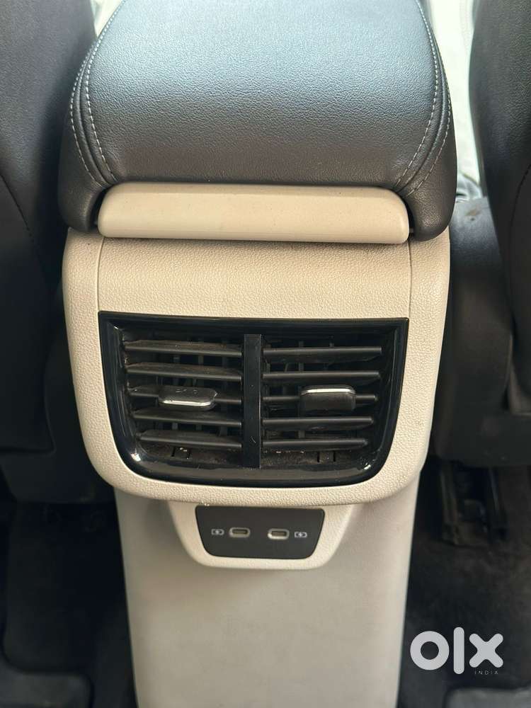 Volkswagen Taigun 1.0 Tsi Topline At, 2023, Petrol