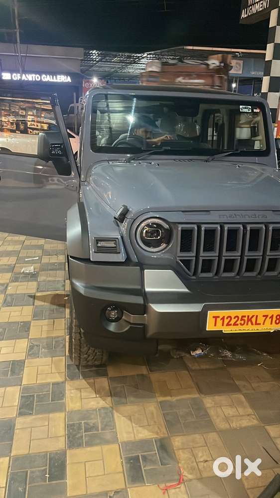 Mahindra Thar Roxx Diesel Automatic 2025