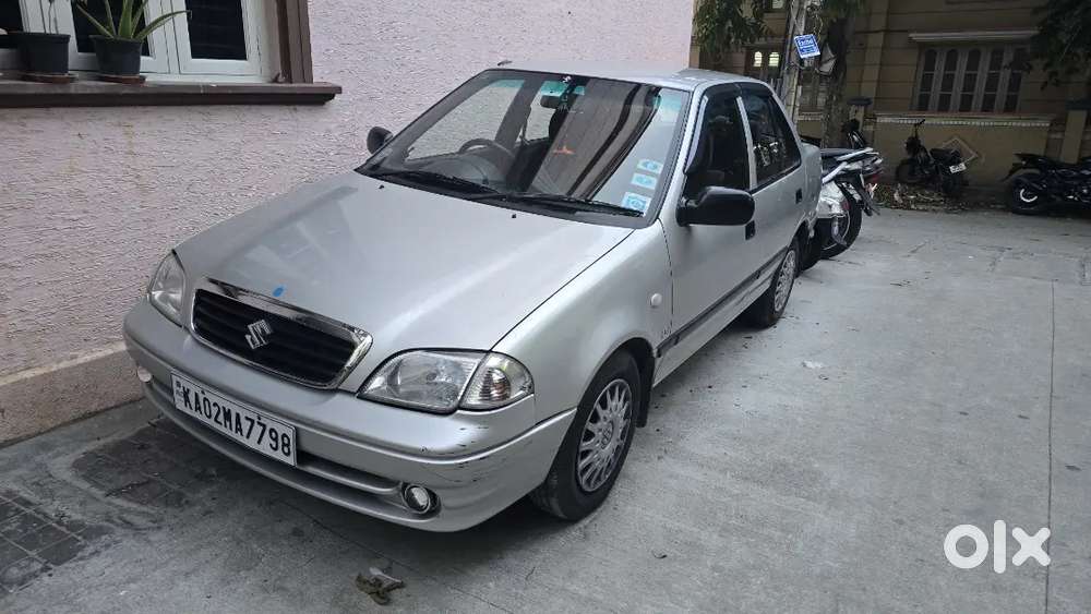 Maruti Suzuki Esteem Lxi 2006