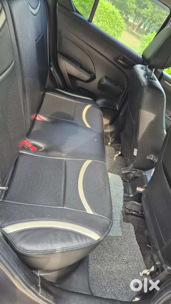Maruti Suzuki Swift Lxi Optional-o, 2017, Petrol