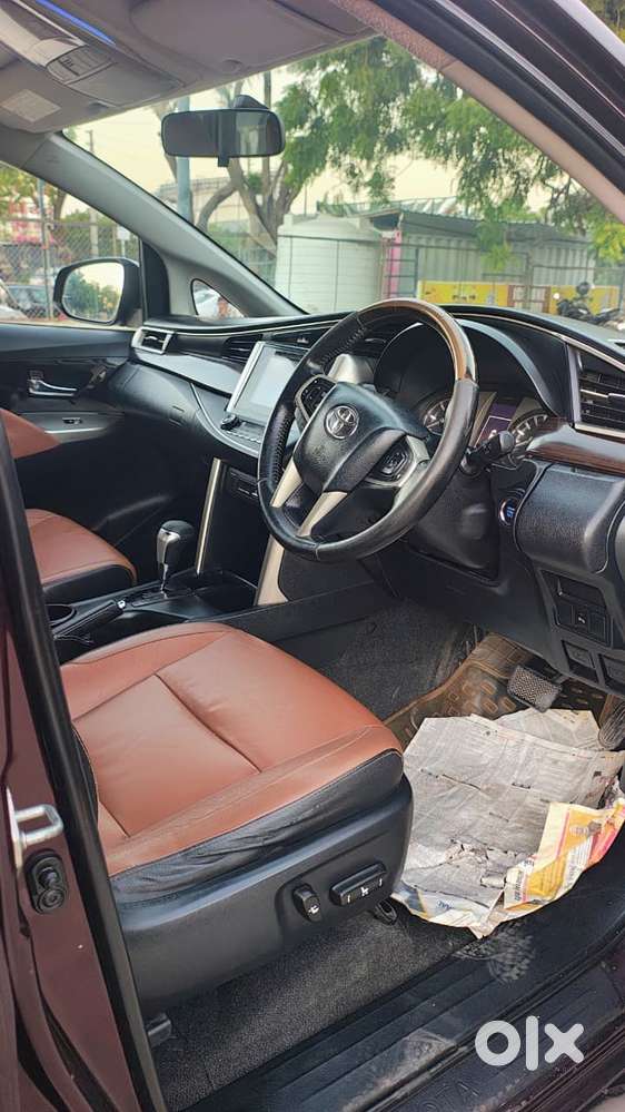 Toyota Innova Crysta 2.8z Automatic, 2017, Diesel
