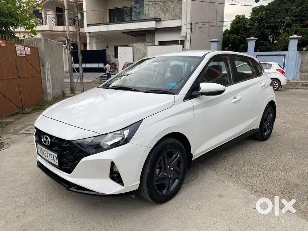 Hyundai New I20 2022 Petrol 7400 Km Driven