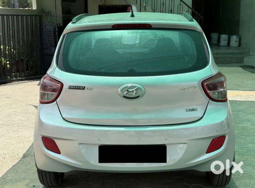 Hyundai Grand I10 Sportz, 2016, Petrol