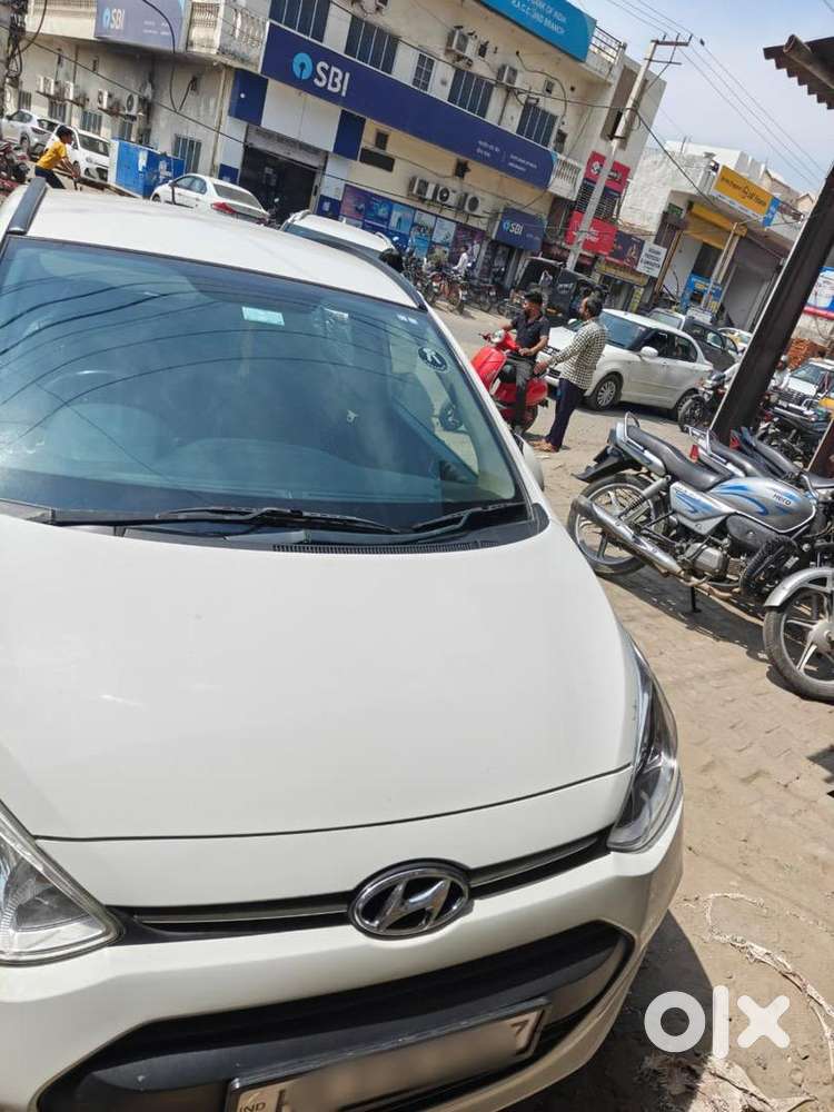 Hyundai Grand I10 2016 Petrol Well Maintained