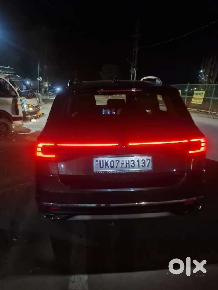 Volkswagen Taigun 2025 Petrol 4200 Km Driven