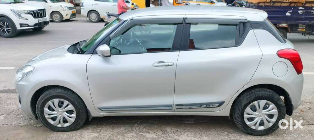 Maruti Suzuki Swift Vxi + Manual, 2023, Petrol
