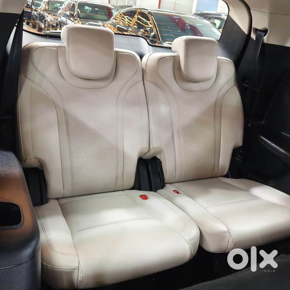 Mahindra Xuv700 2.0 Ax 7 Petrol At Str, 2022, Petrol