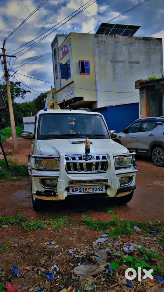 Mahindra Scorpio Classic 2012 Diesel 136000 Km Driven