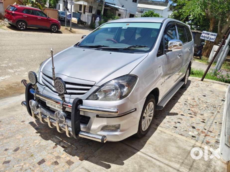 Toyota Innova 2.5 G (diesel) 8 Seater, 2012, Diesel