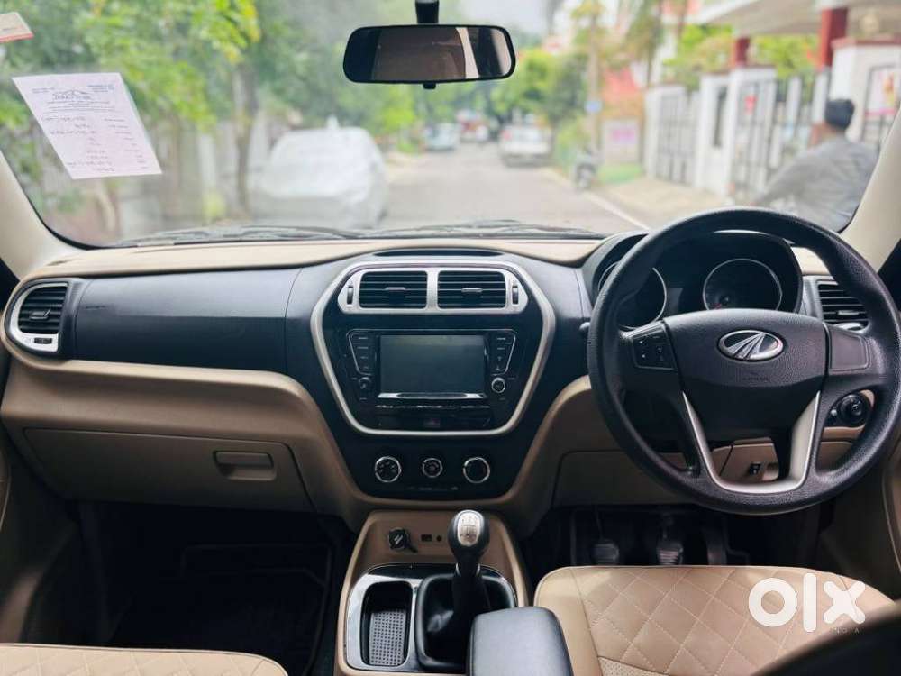 Mahindra Tuv 300 T10, 2018, Diesel