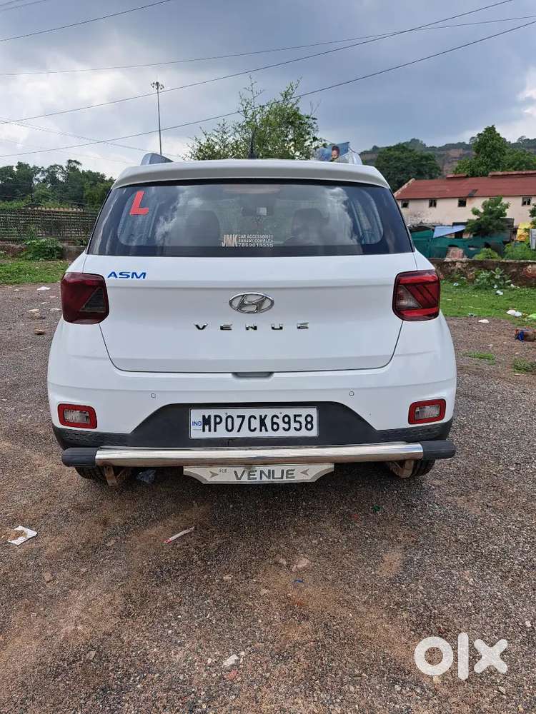 Hyundai New Venue Se 2022 With Company Record New Condition Finance Bh