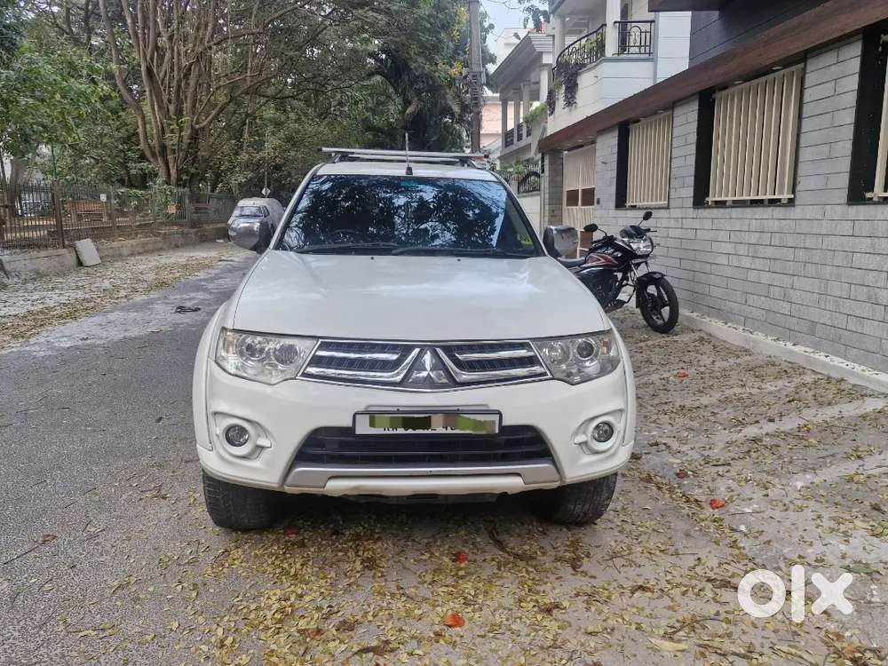 Mitsubishi Pajero Sport 2015