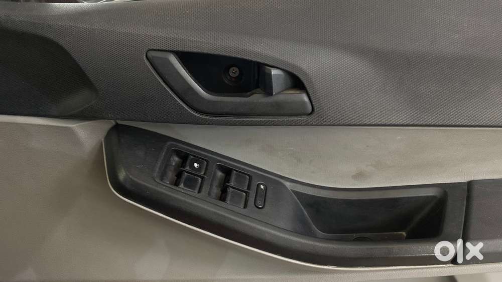 Tata Tiago 1.2 Revotron Xt, 2020, Petrol