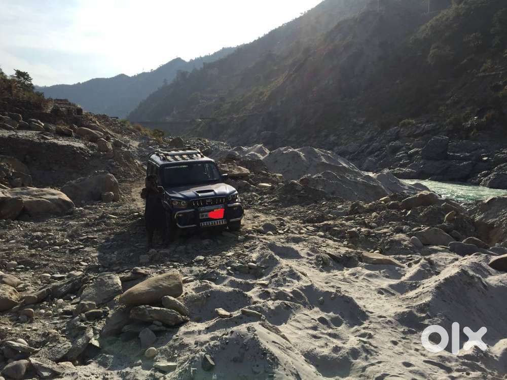 Scorpio Manual 4x4 Captain Seat 2016 Top Condition