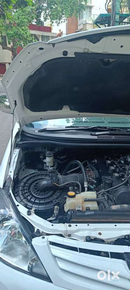 Toyota Innova 2.5 G (diesel) 7 Seater Bs Iv, 2010, Diesel