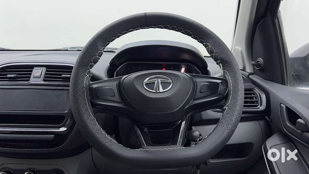 Tata Tiago Xe, 2021, Petrol