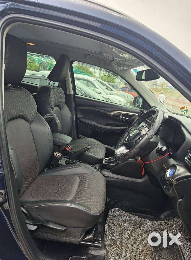 Maruti Suzuki Grand Vitara 1.5 Alpha Plus Dual Tone Intelligent Hybr..