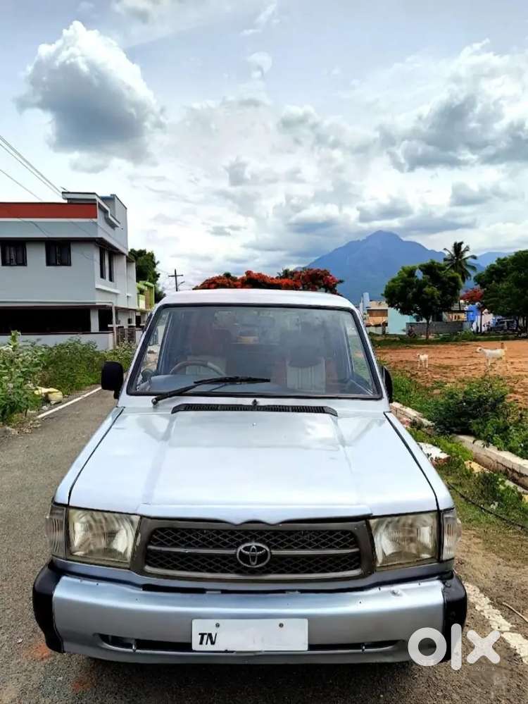Toyota Qualis 2001 Diesel Well Maintained