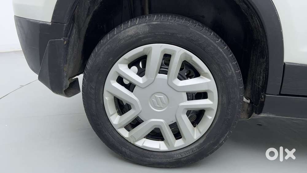 Maruti Suzuki Vitara Brezza 1.5 Vxi, 2022, Cng & Hybrids