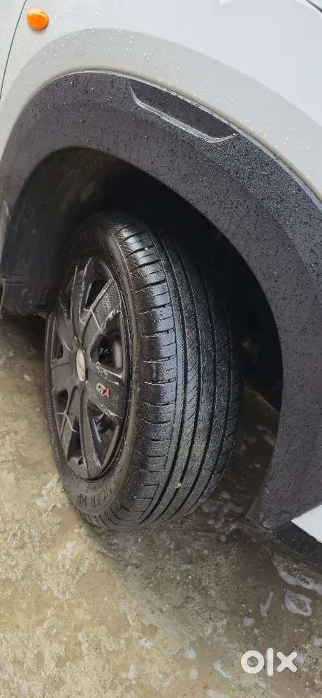 One Hand Car , Extra Boofer Attched