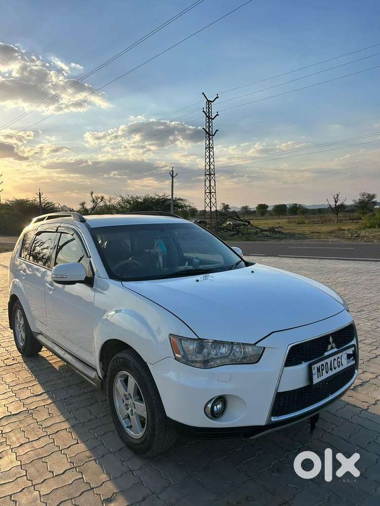 Mitsubishi Outlander 2010 Petrol Well Maintained
