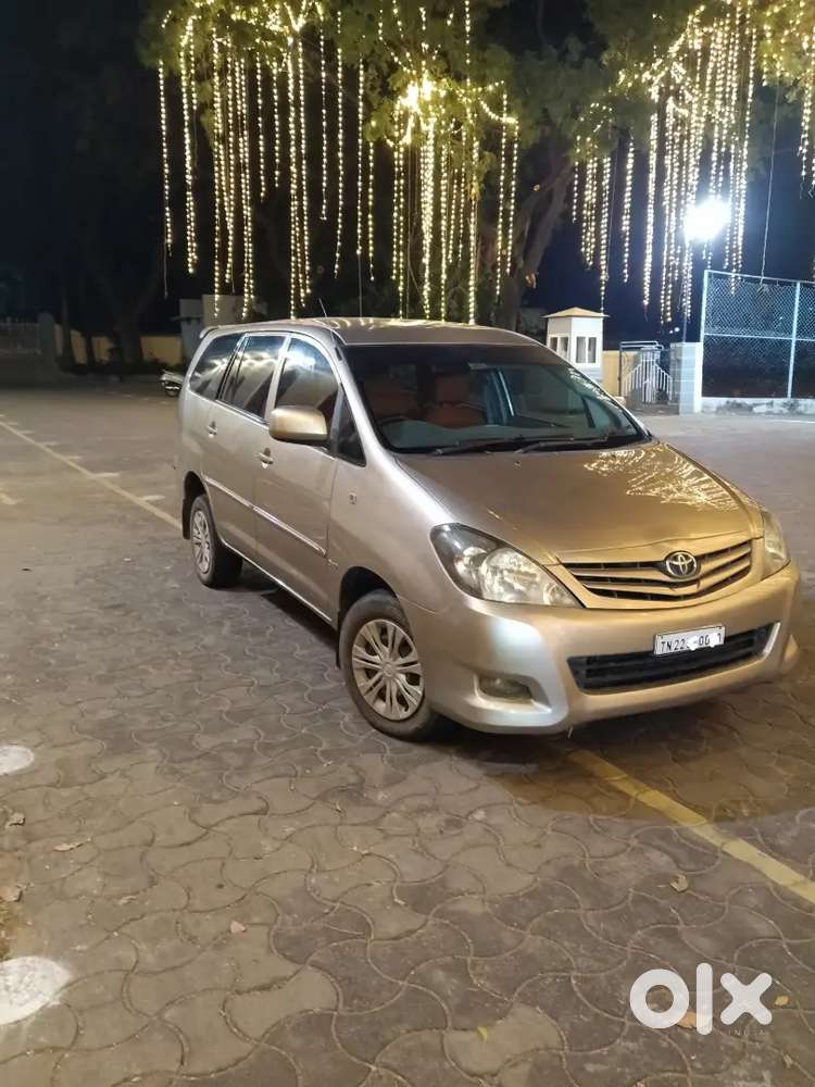 Toyota Innova 2010