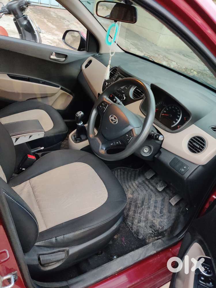 Hyundai Grand I10 Sportz, 2015, Petrol