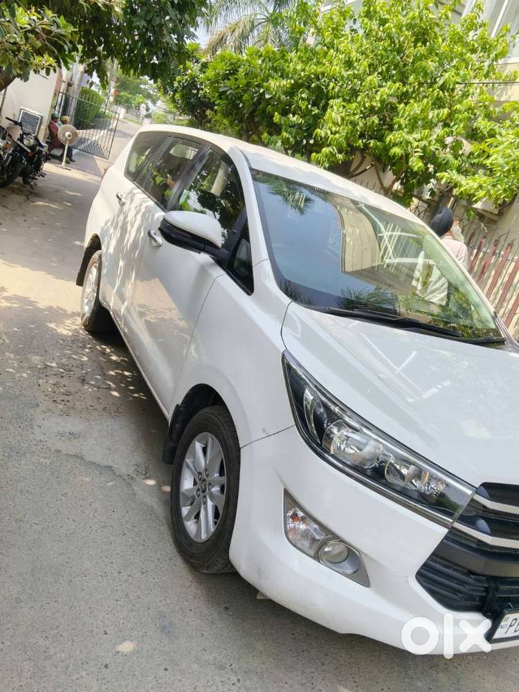 Toyota Innova Crysta 2018 Diesel Well Maintained