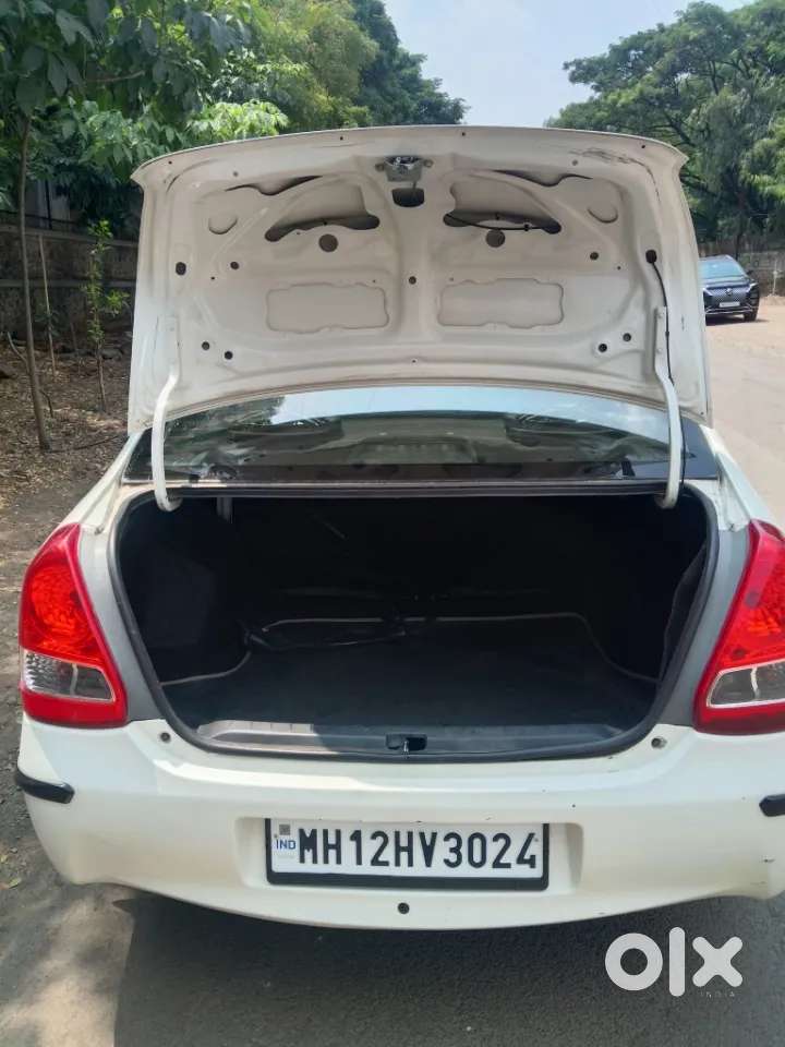 Toyota Etios 1.5 V, 2012, Petrol