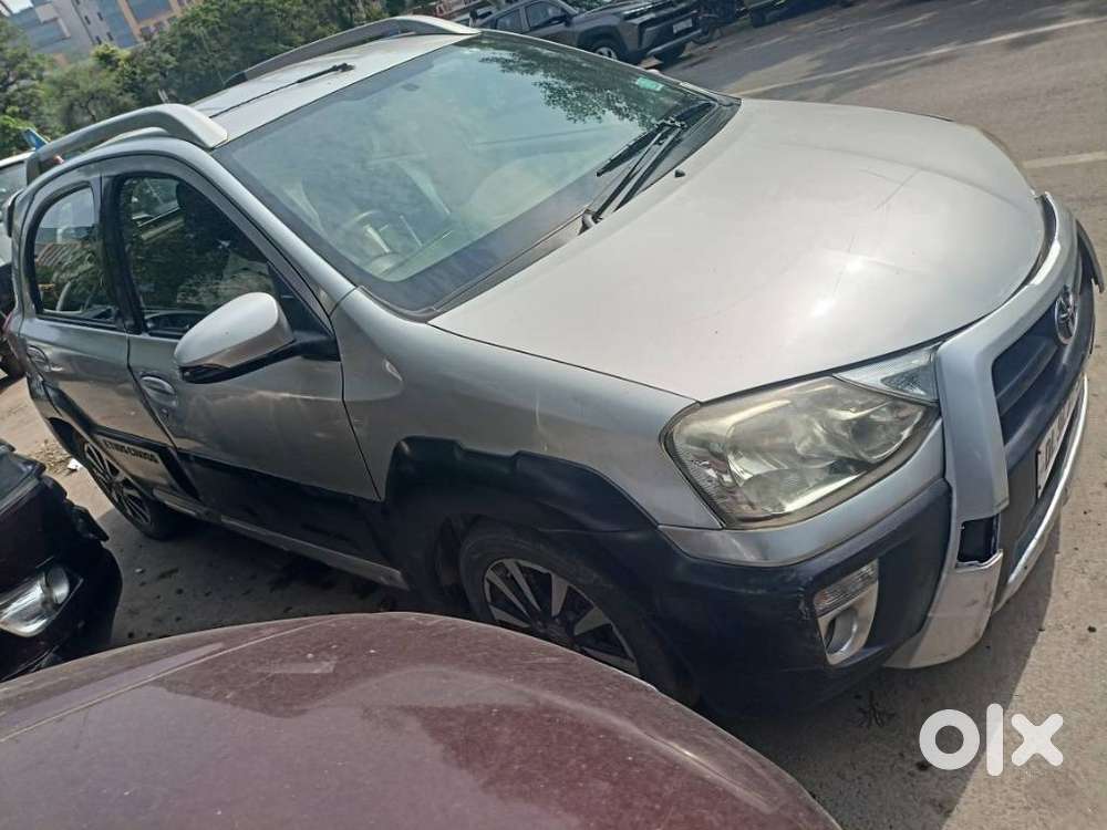 Toyota Etios Cross 1.2l G, 2015, Petrol