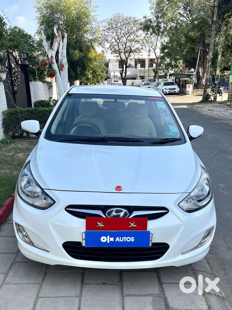 Hyundai Verna 1.6 Sx (o) Vtvt, 2012, Petrol
