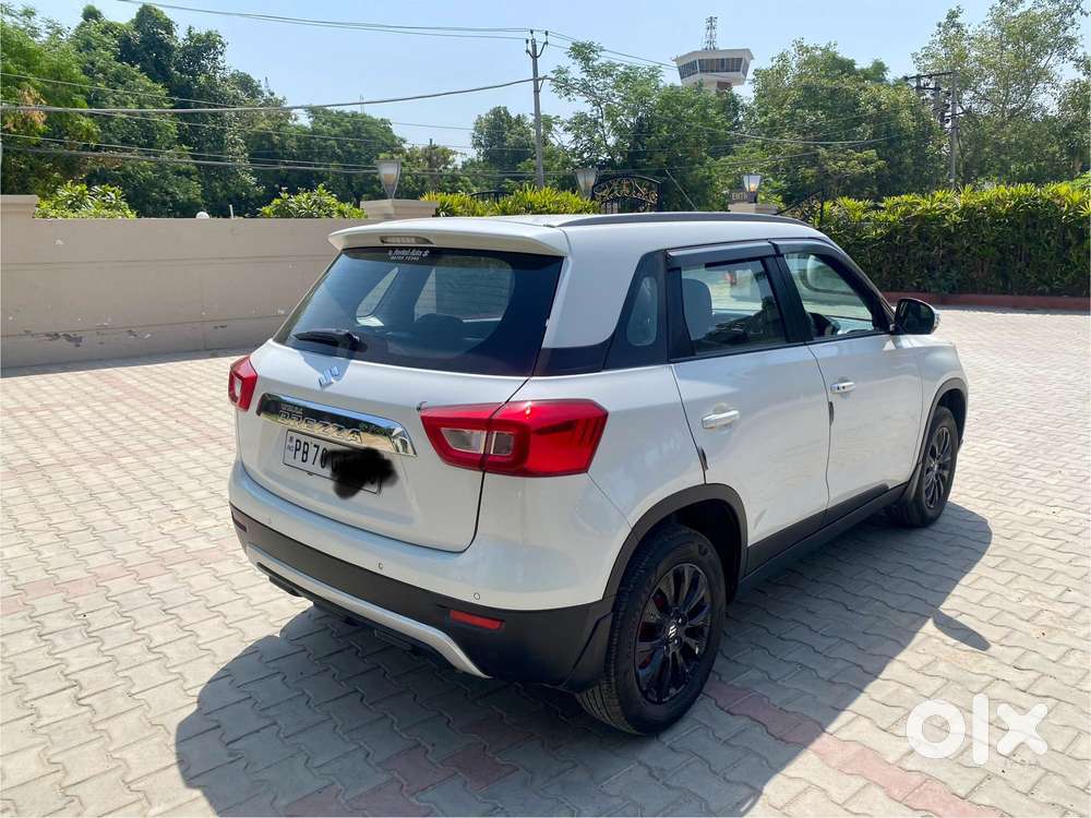 Maruti Suzuki Brezza 1.5 Zxi Smart Hybrid, 2021, Petrol