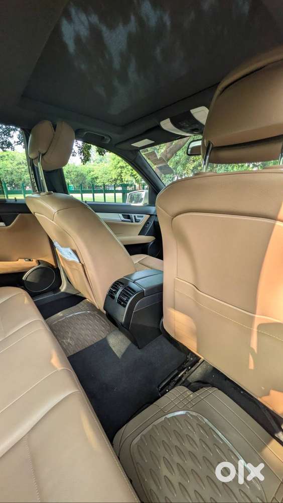 Mercedes-benz C200 Cgi Avantgarde | Just 21,000 Kms | Rare Low-mileage
