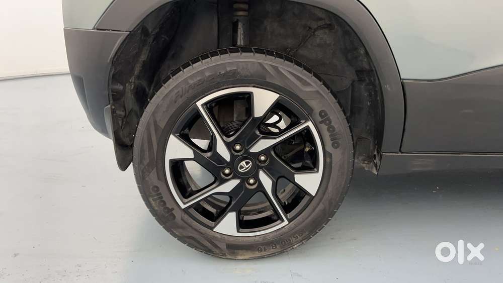 Tata Punch 1.2 Revotron Creative Dual Tone, 2022, Petrol