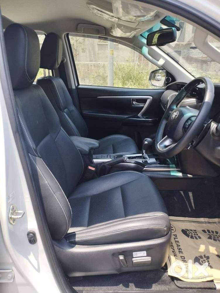 Toyota Fortuner 4x2 At 2.7 Petrol, 2023, Petrol