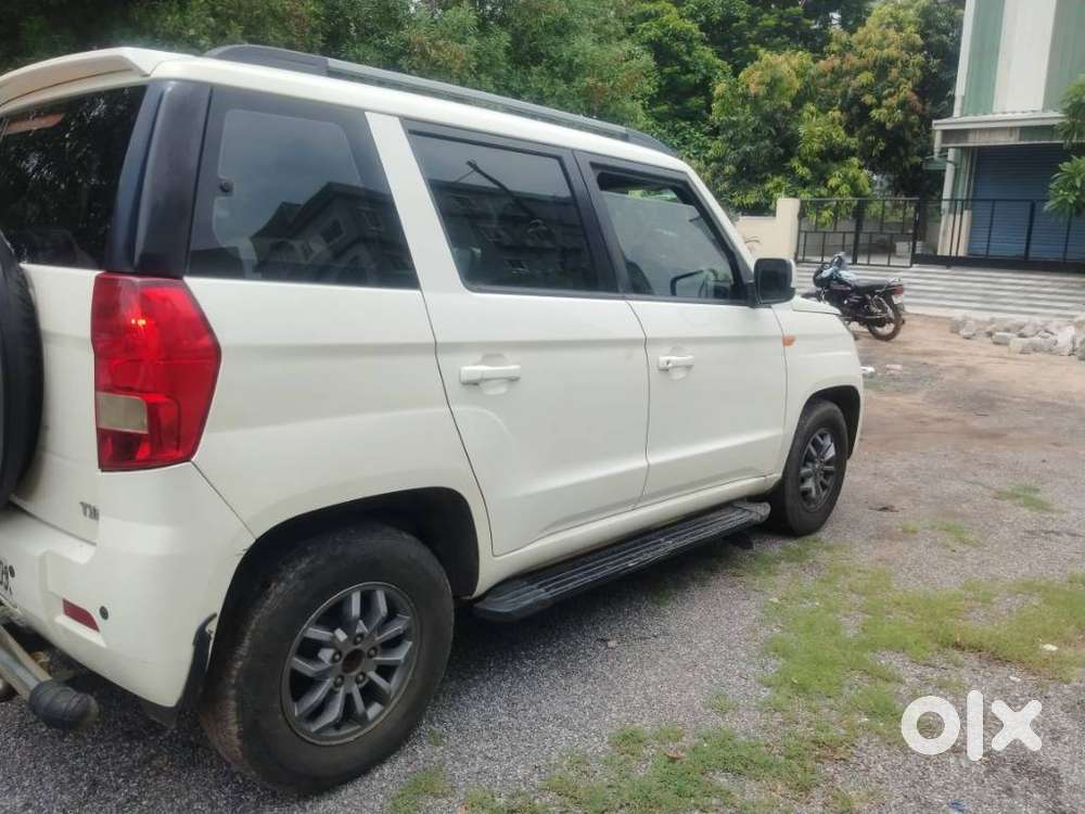 Mahindra Tuv 300 T10, 2018, Diesel