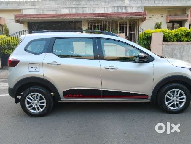 Renault Triber RXT, 2023, Petrol