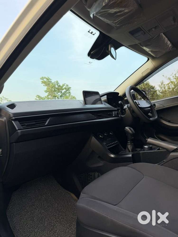 Tata Nexon Smart 1.2 Revotron Petrol 5 Mt, 2024, Petrol