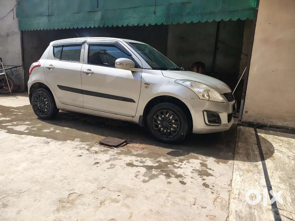 Maruti Suzuki Swift 2015 Petrol 76000 Km Driven