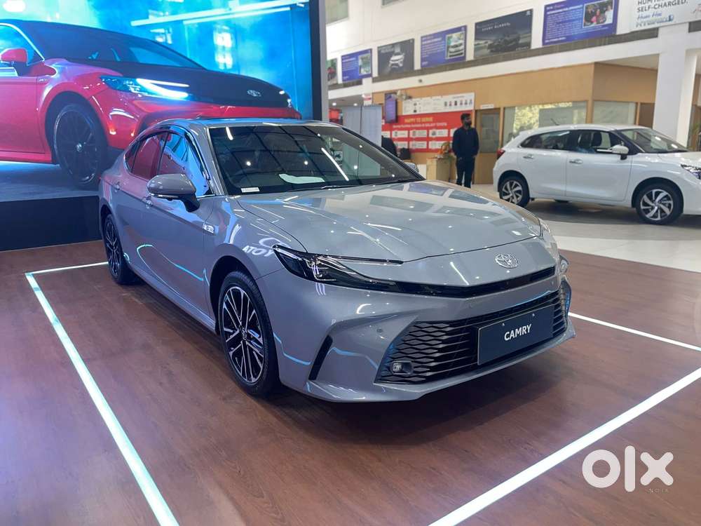 Toyota Camry Hybrid, 2026, Petrol
