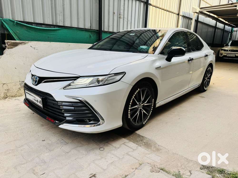 Toyota Camry Hybrid, 2022, Petrol