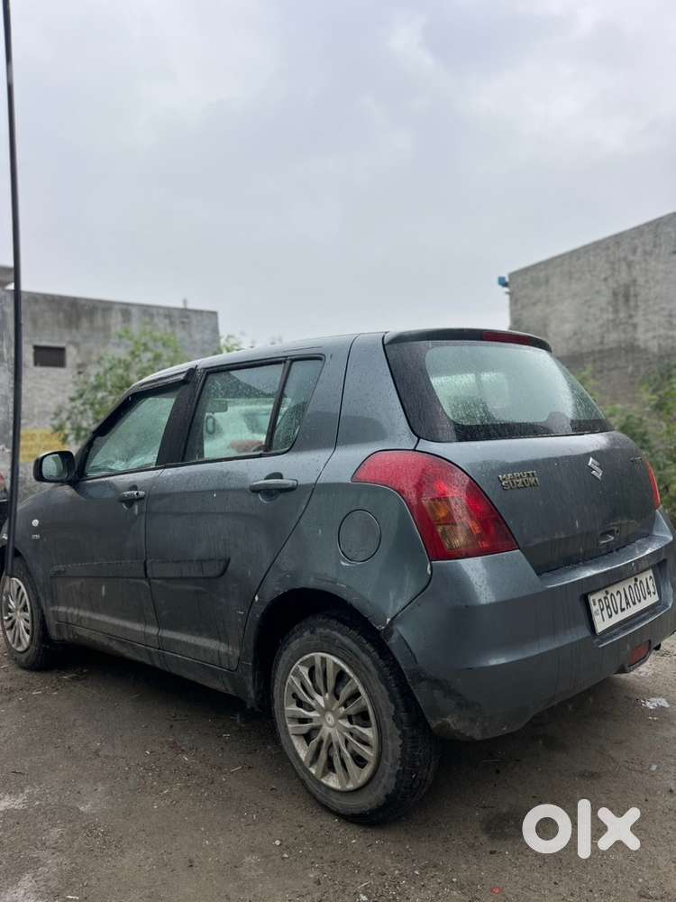 Maruti Suzuki Swift 2005 Petrol 125000 Km Driven